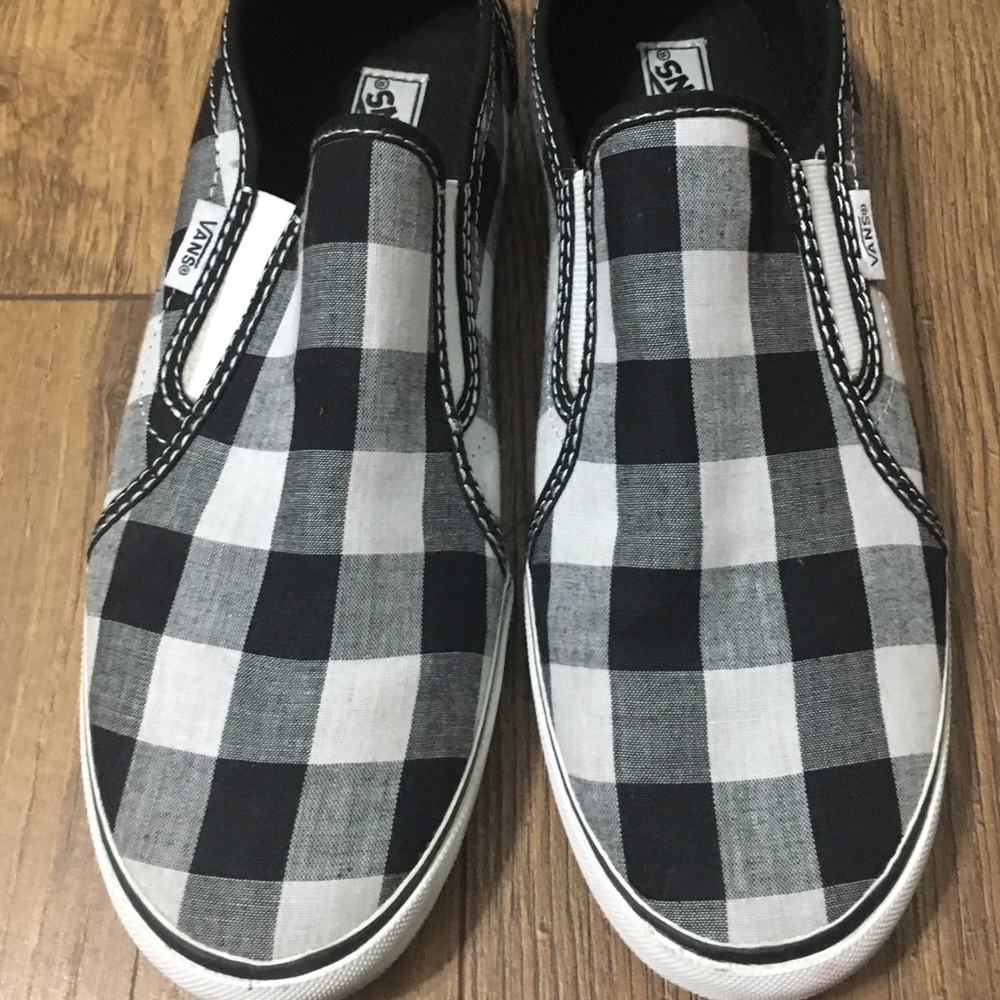 OLD SKOOL PLAID VANS!!!!🖤🖤🥰